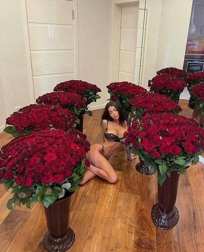 Алена Омович