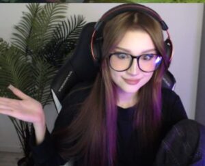 Даша (Dasha228play)