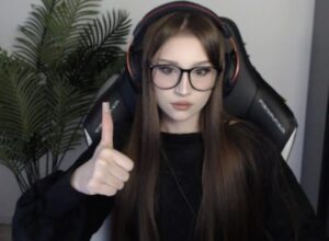 Даша (Dasha228play)