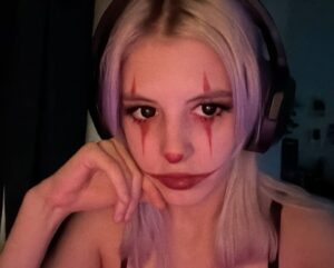 Фенечка Фрикленд (Fenechka97)